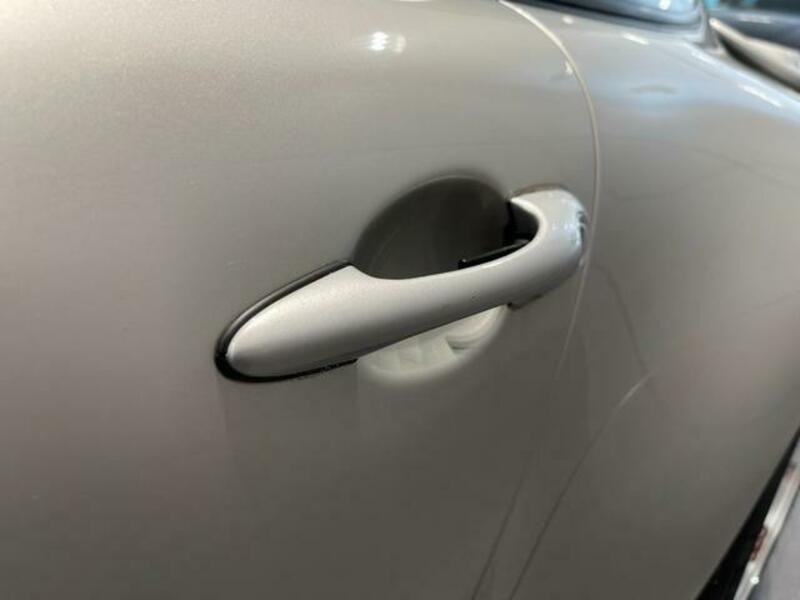 911