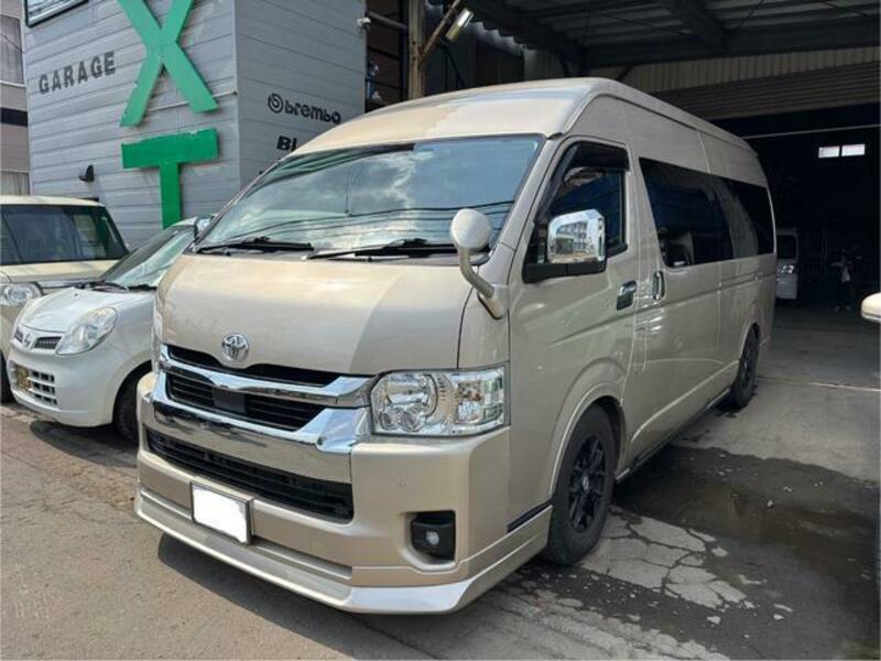 TOYOTA HIACE WAGON