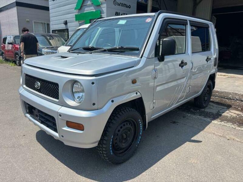 DAIHATSU NAKED
