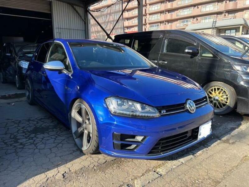 GOLF R