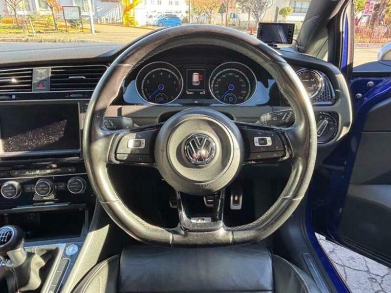 GOLF R