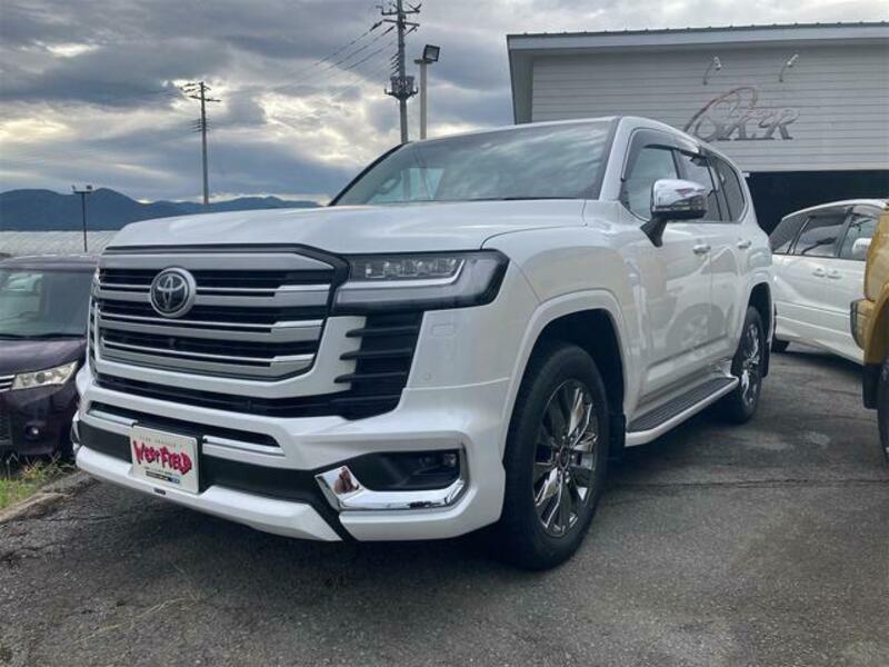 LAND CRUISER