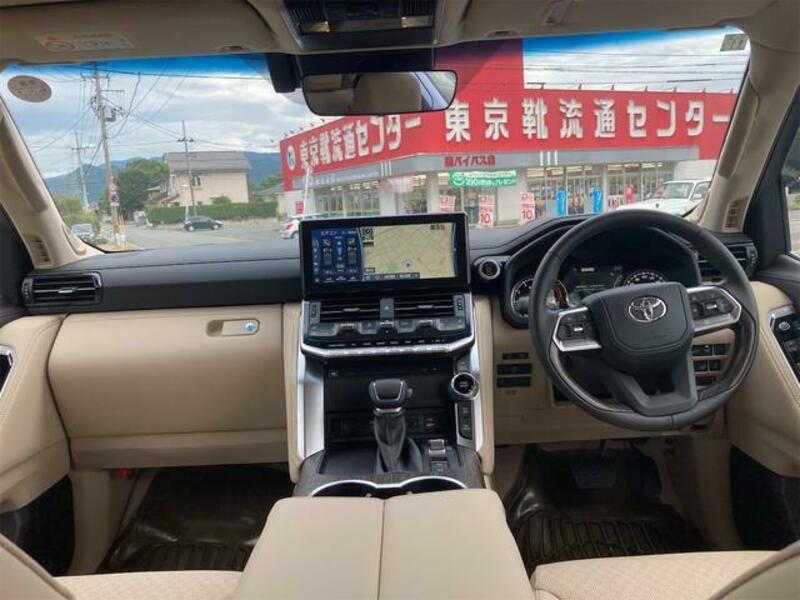 LAND CRUISER