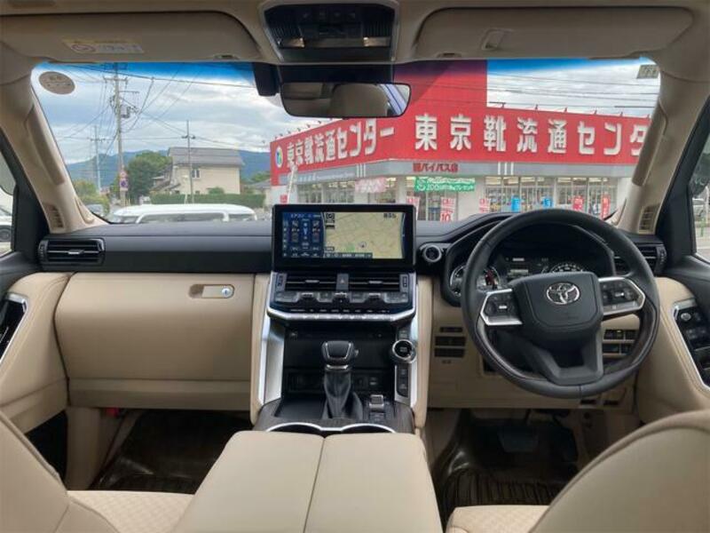 LAND CRUISER