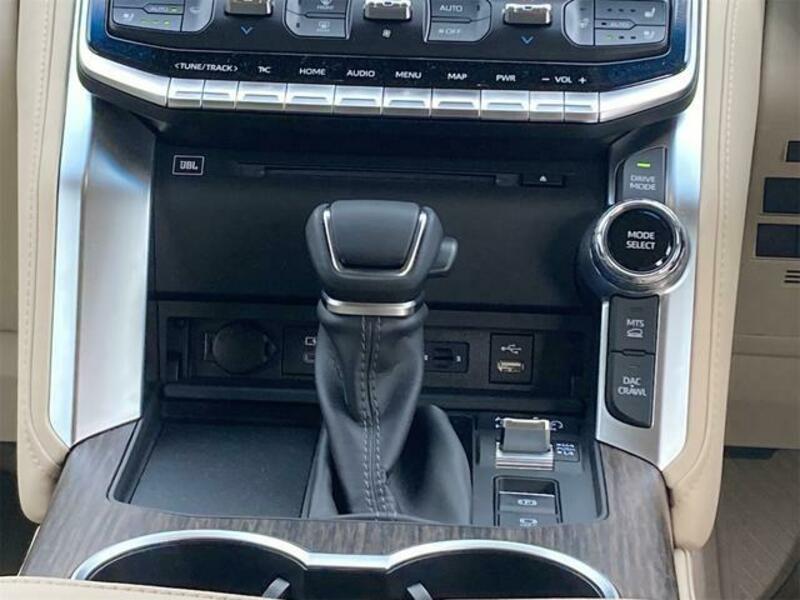 LAND CRUISER