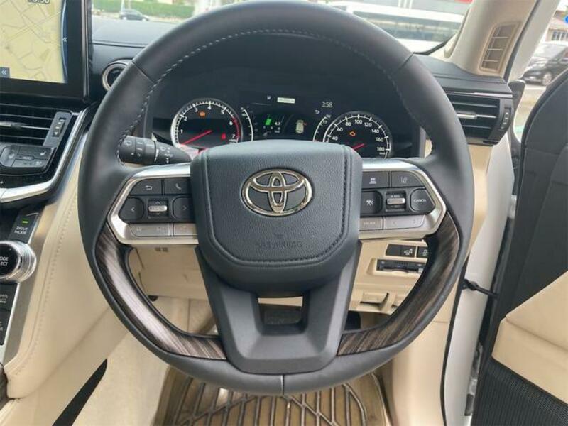 LAND CRUISER