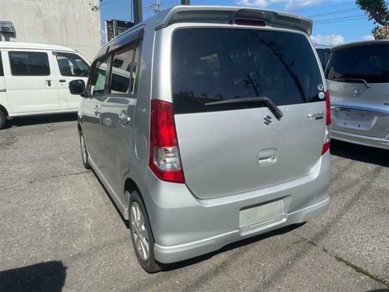 WAGON R