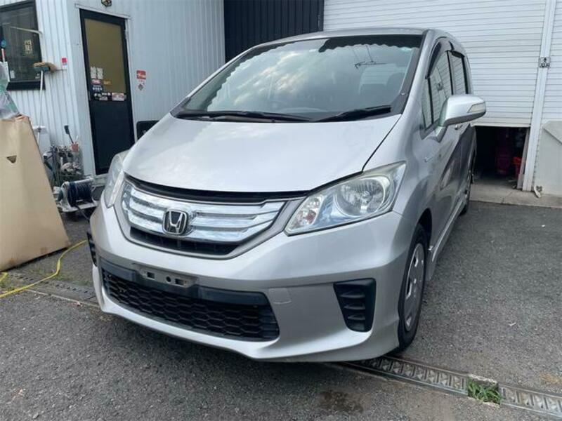 HONDA FREED HYBRID
