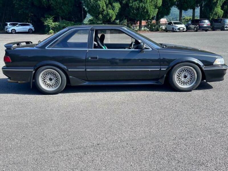 COROLLA LEVIN