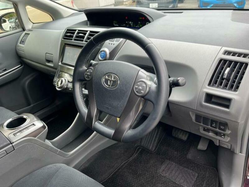 PRIUS ALPHA
