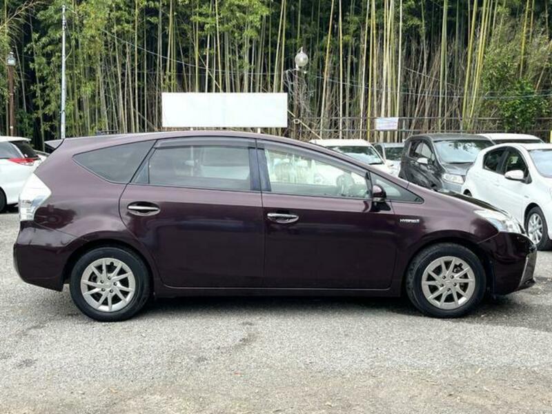 PRIUS ALPHA