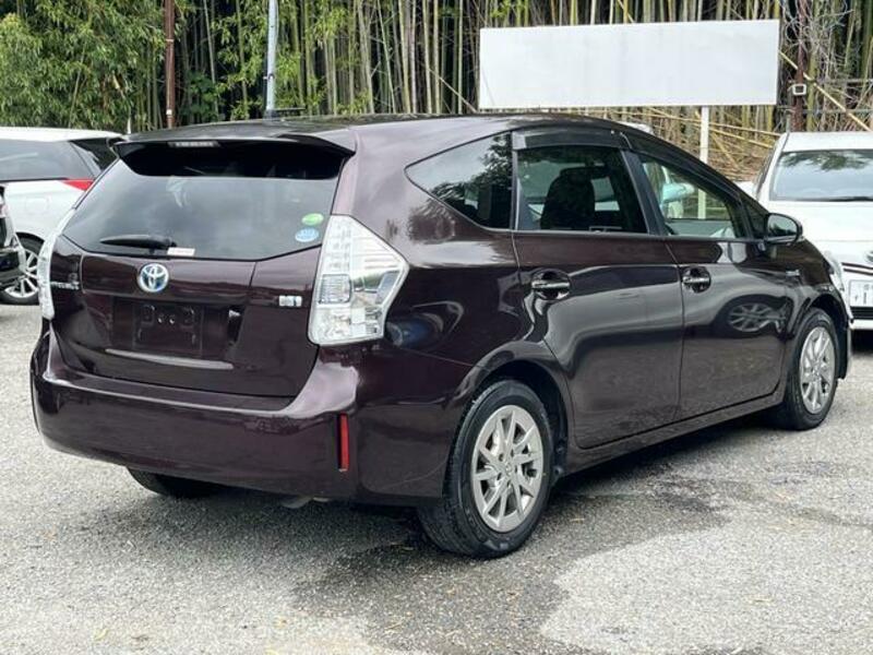 PRIUS ALPHA