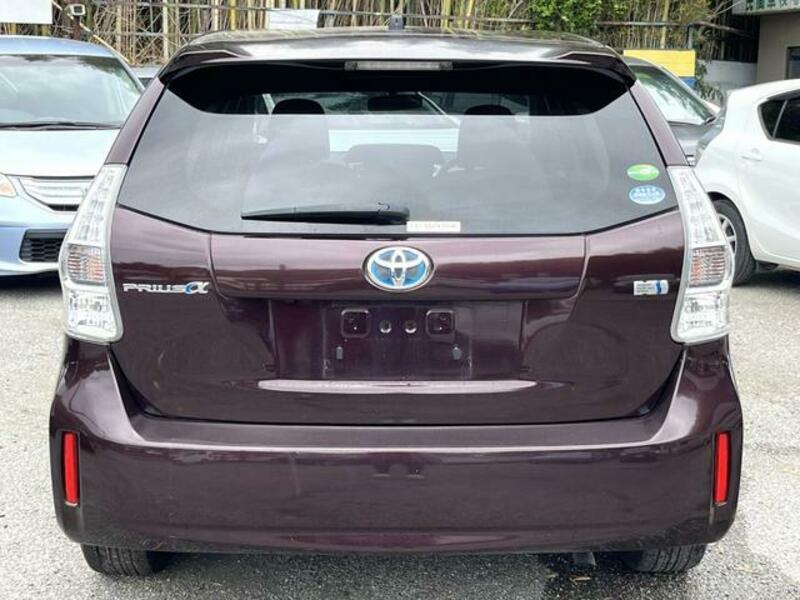 PRIUS ALPHA