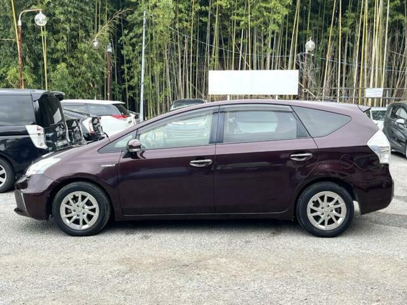 PRIUS ALPHA