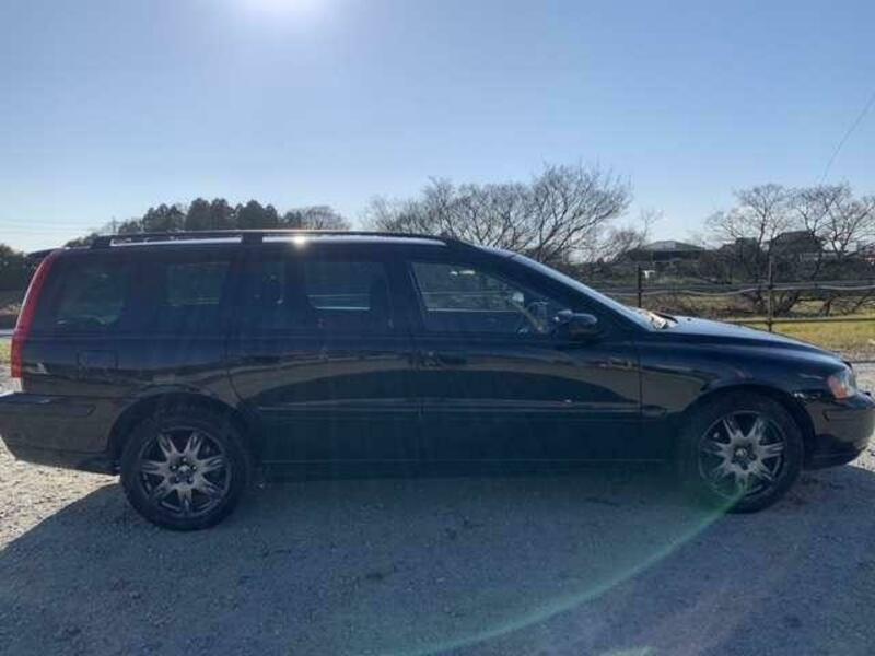 V70
