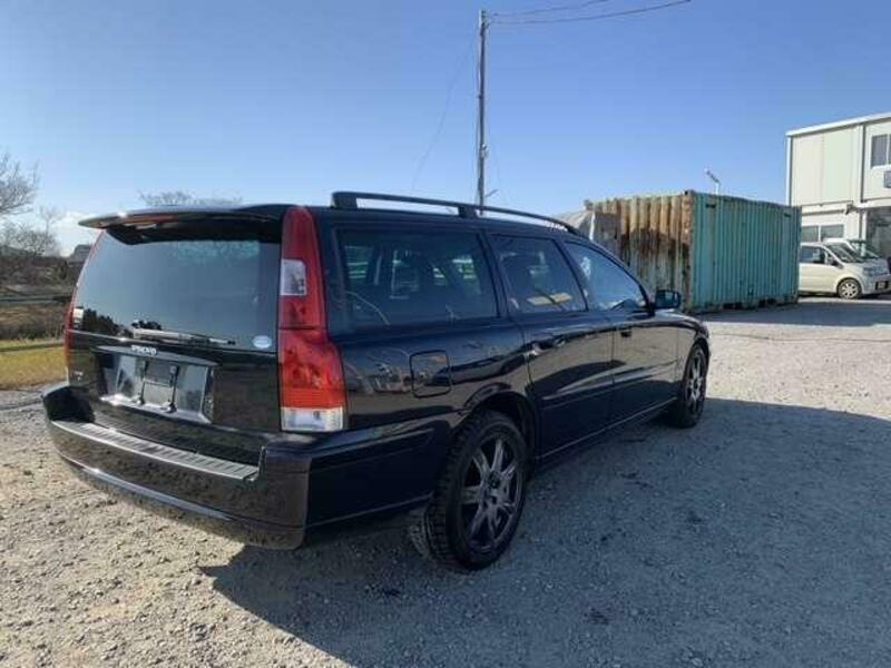V70