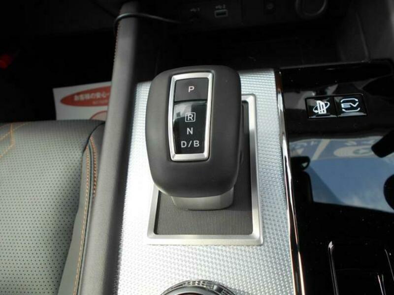 OUTLANDER PHEV