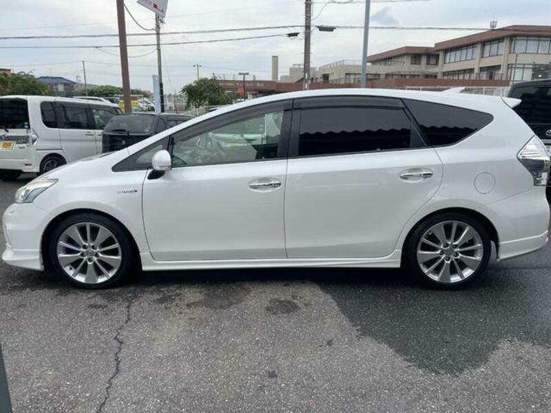 PRIUS ALPHA