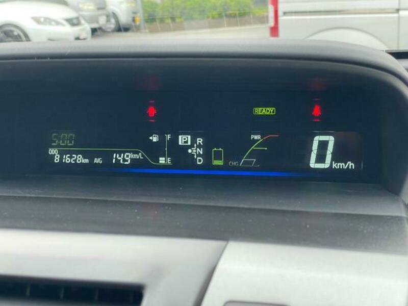 PRIUS ALPHA