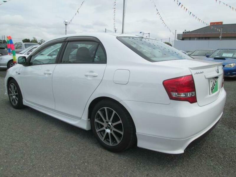 COROLLA AXIO