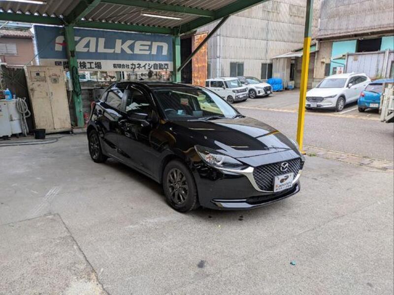 MAZDA2