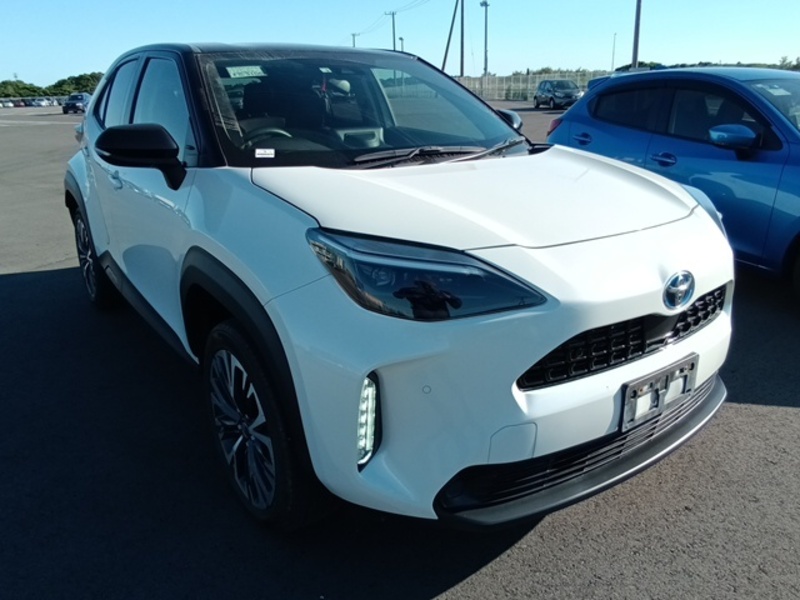 YARIS CROSS