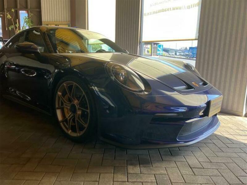 911