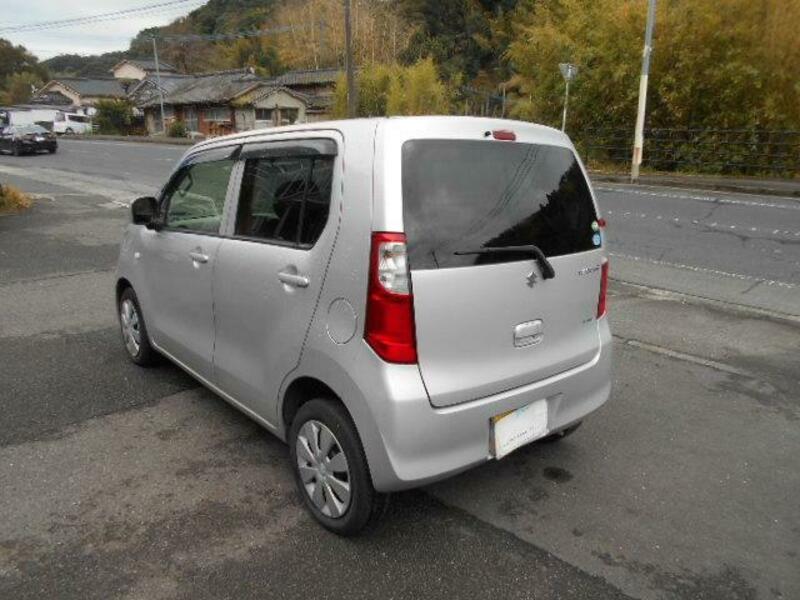 WAGON R