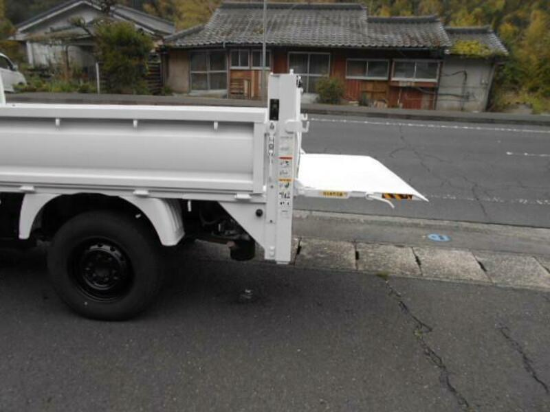BONGO TRUCK