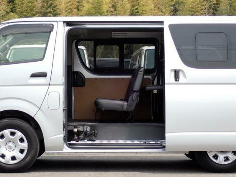 HIACE VAN