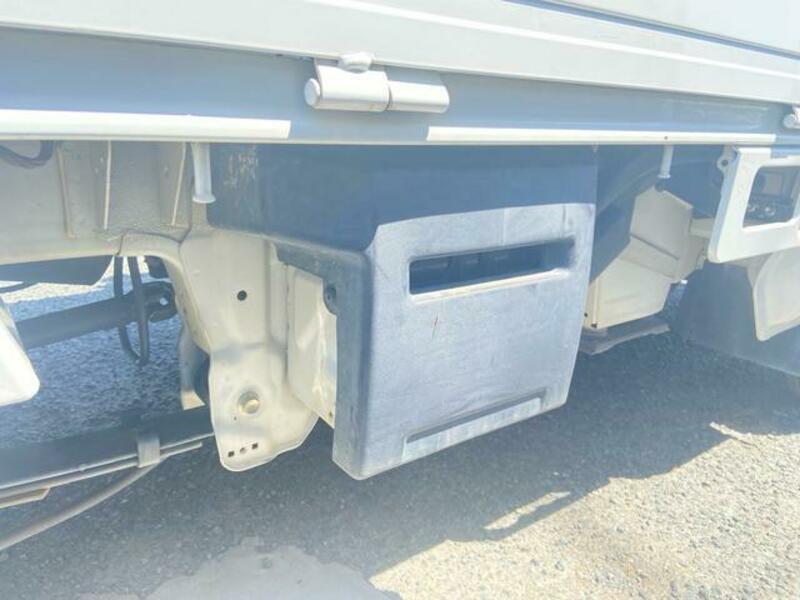 MINICAB TRUCK