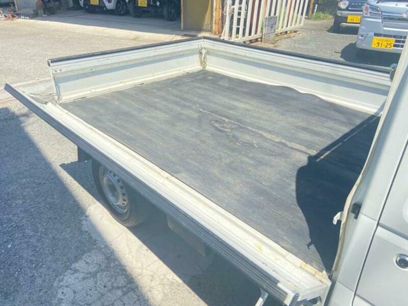 MINICAB TRUCK