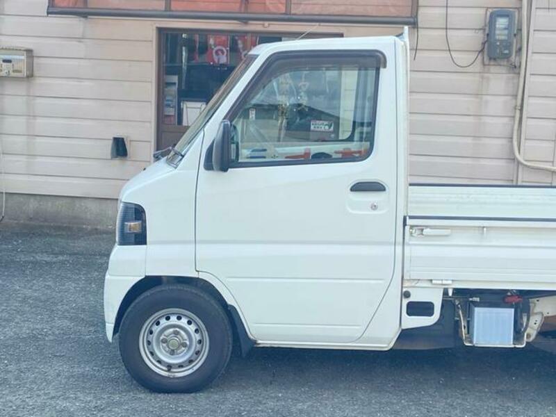 CLIPPER TRUCK