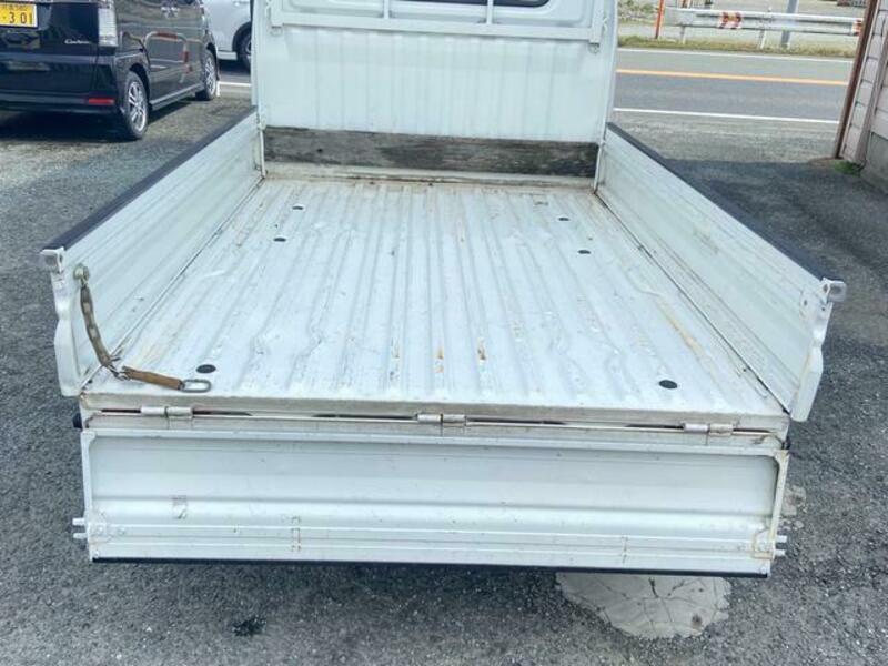 CLIPPER TRUCK