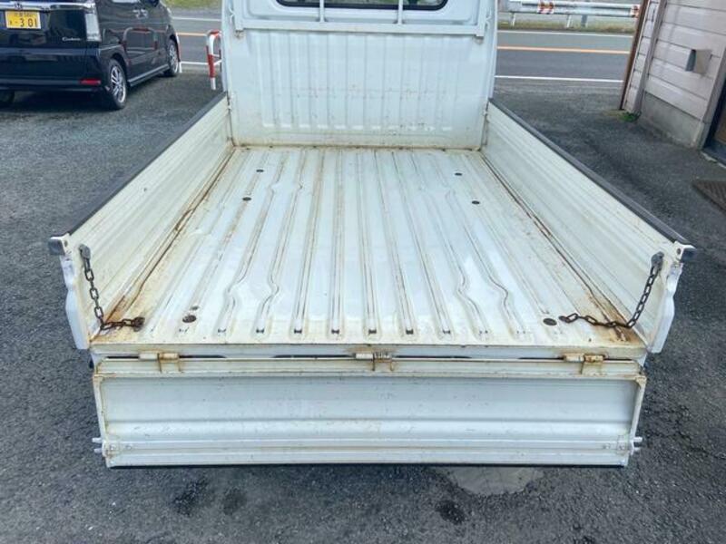 CLIPPER TRUCK