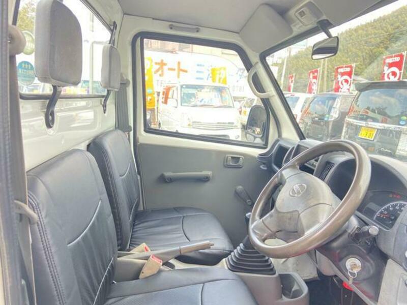 CLIPPER TRUCK