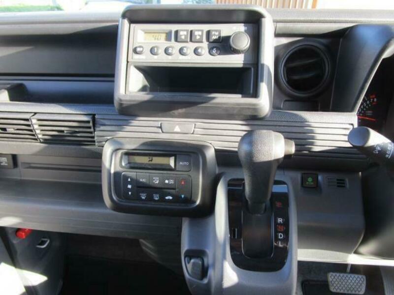 N-VAN