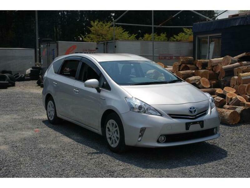 PRIUS ALPHA