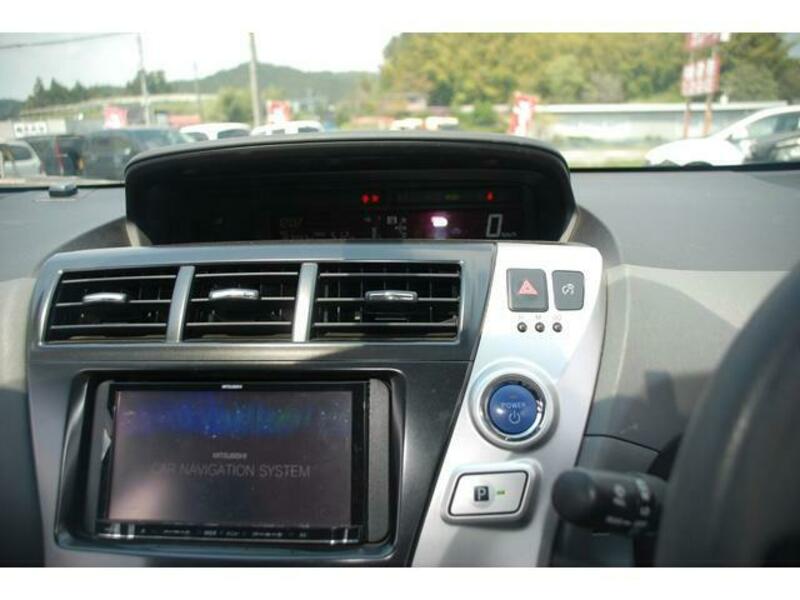 PRIUS ALPHA