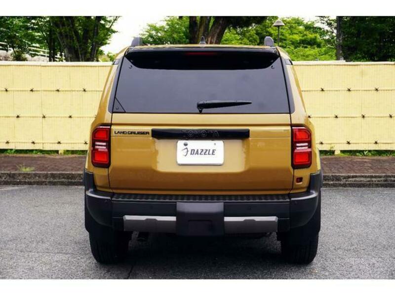 LAND CRUISER 250