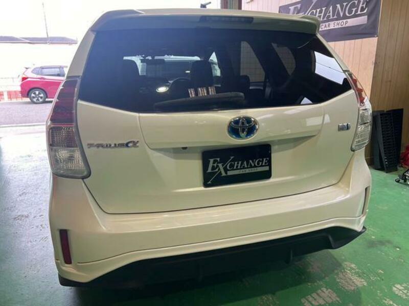 PRIUS ALPHA