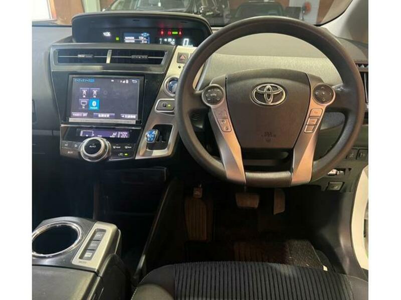 PRIUS ALPHA