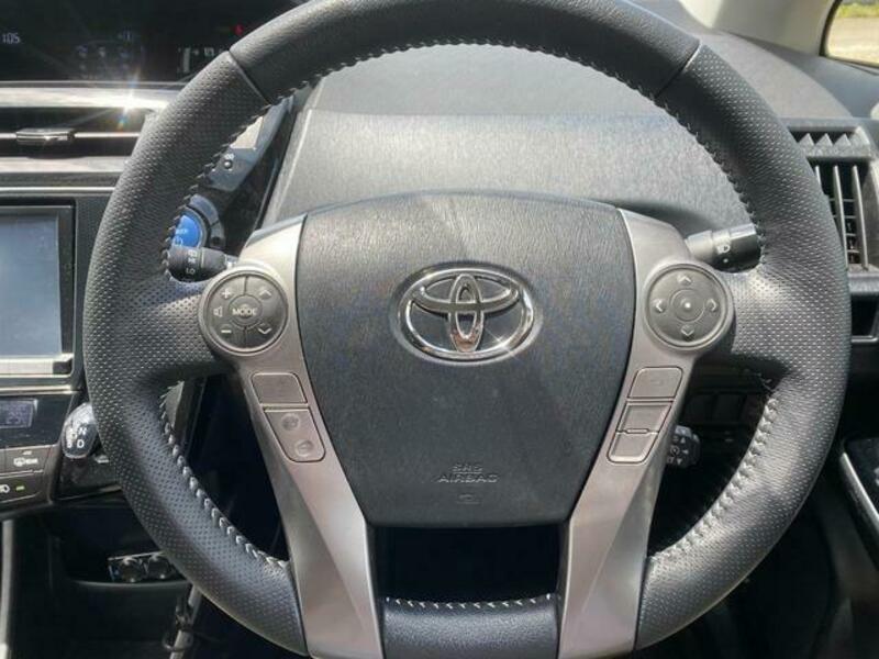 PRIUS ALPHA