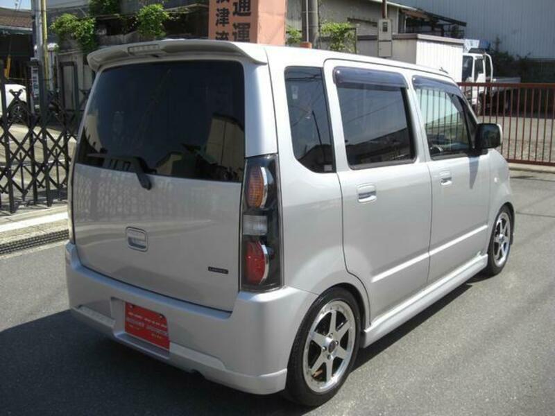 WAGON R