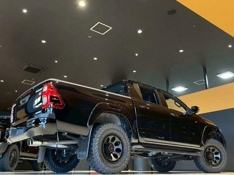 HILUX
