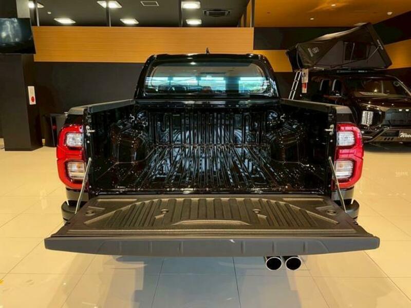 HILUX