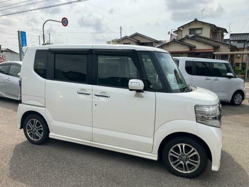 N BOX CUSTOM