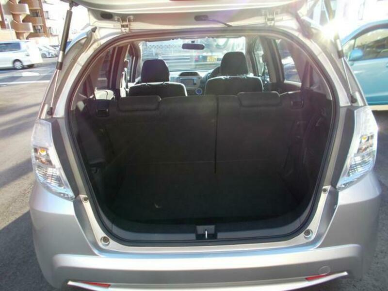 FIT HYBRID
