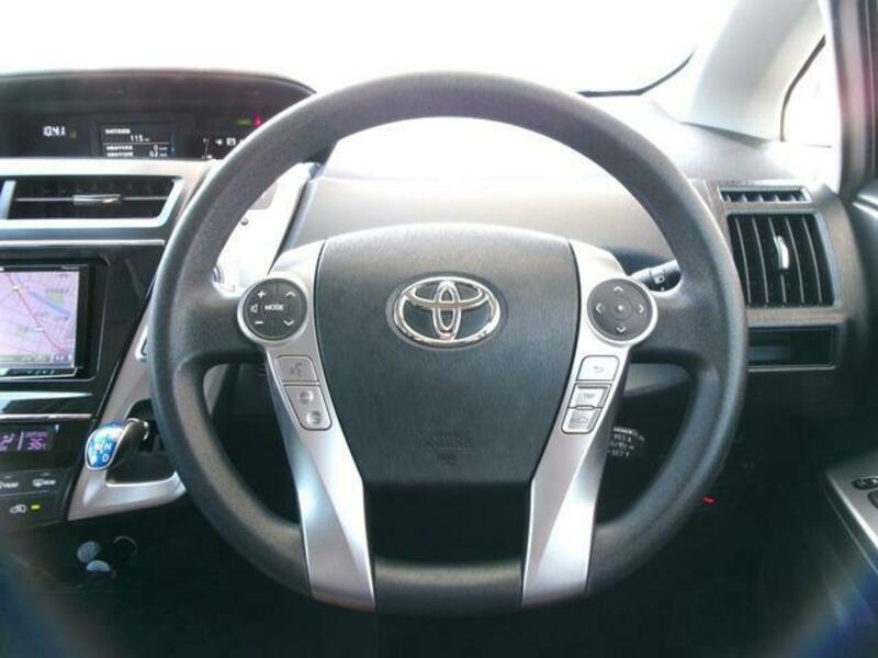 PRIUS ALPHA