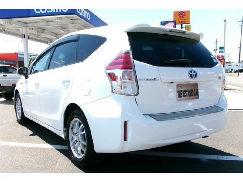 PRIUS ALPHA